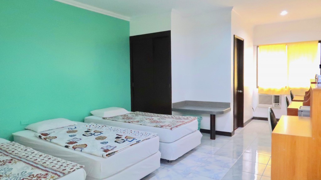 Triple room