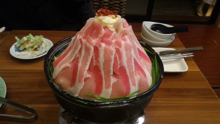 日本食レストランで鍋【筑前屋】
