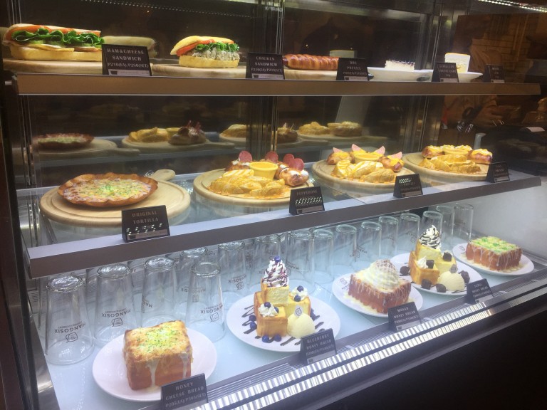 【Mango Six Coffee & Dessert】3Dから徒歩8分！新しくオープンしたおしゃれカフェ！