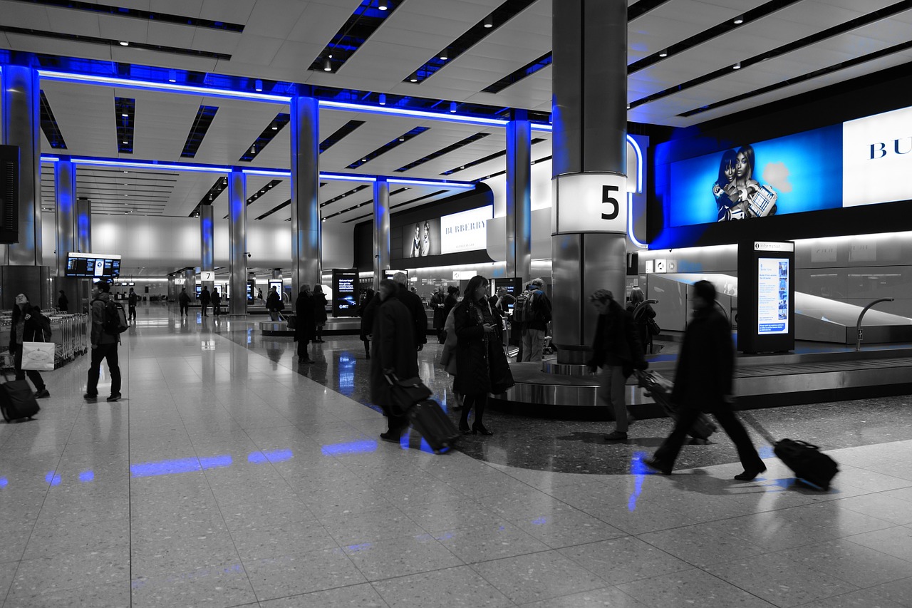 baggage-hall-775540_1280